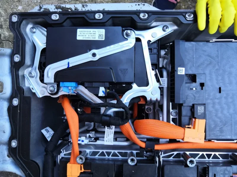 bmw-330e-high-voltage-junction-box.webp