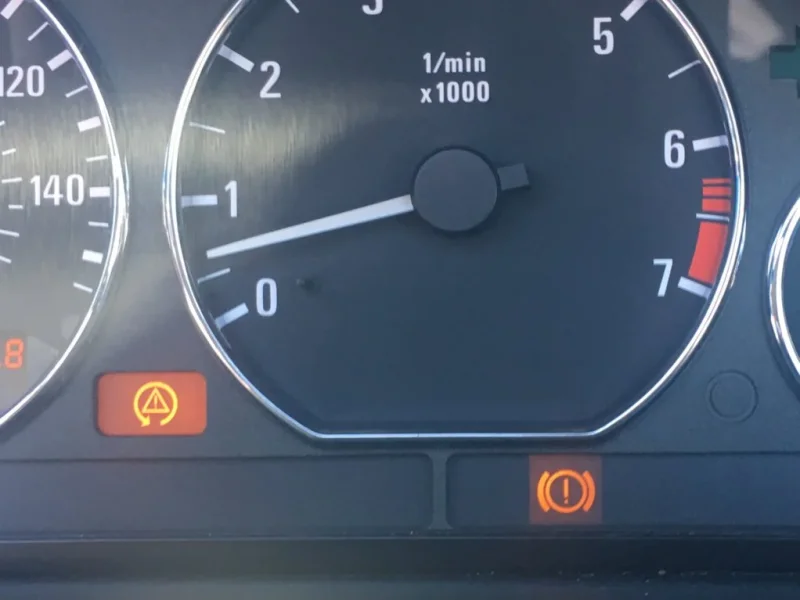 Z3 warning lights.webp